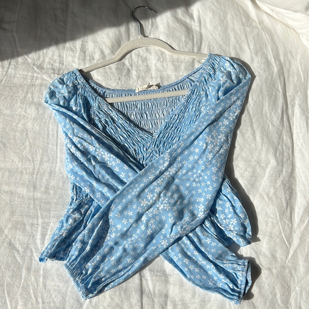 long sleeved top, light and flowy, but not cheepy